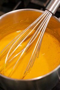 making turmeric paste