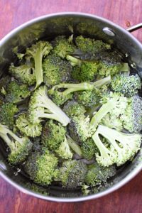 making broccoli cheese bites