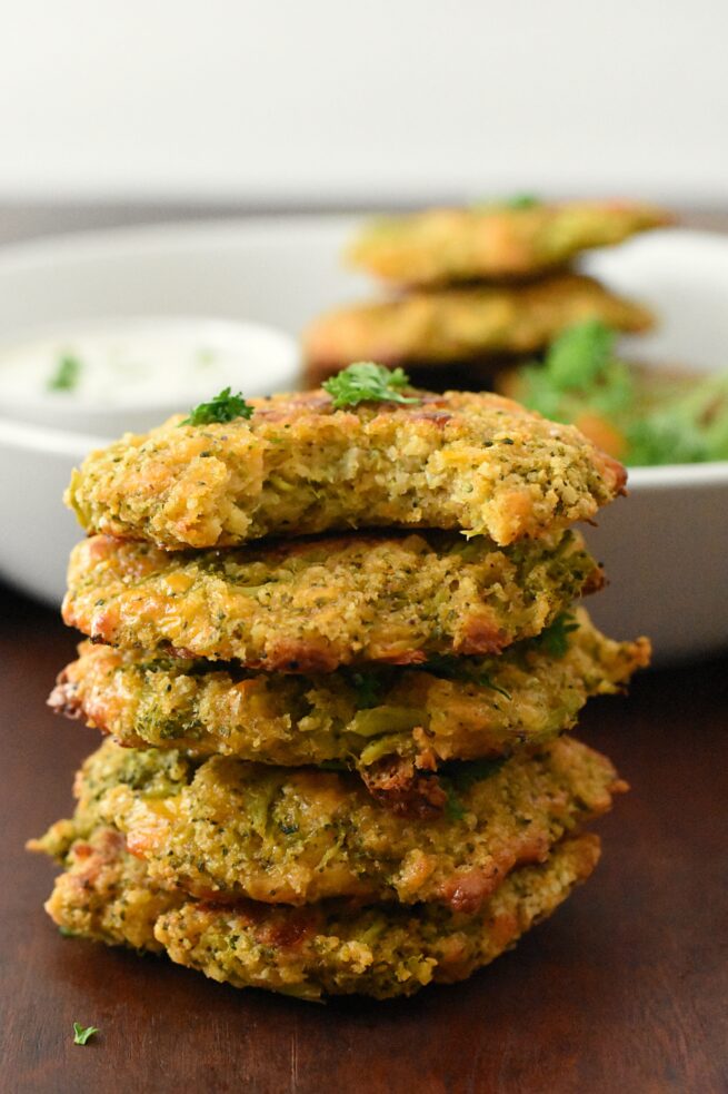 Cheesy Broccoli Bites with steamed broccoli & cheddar - elkeliving.com