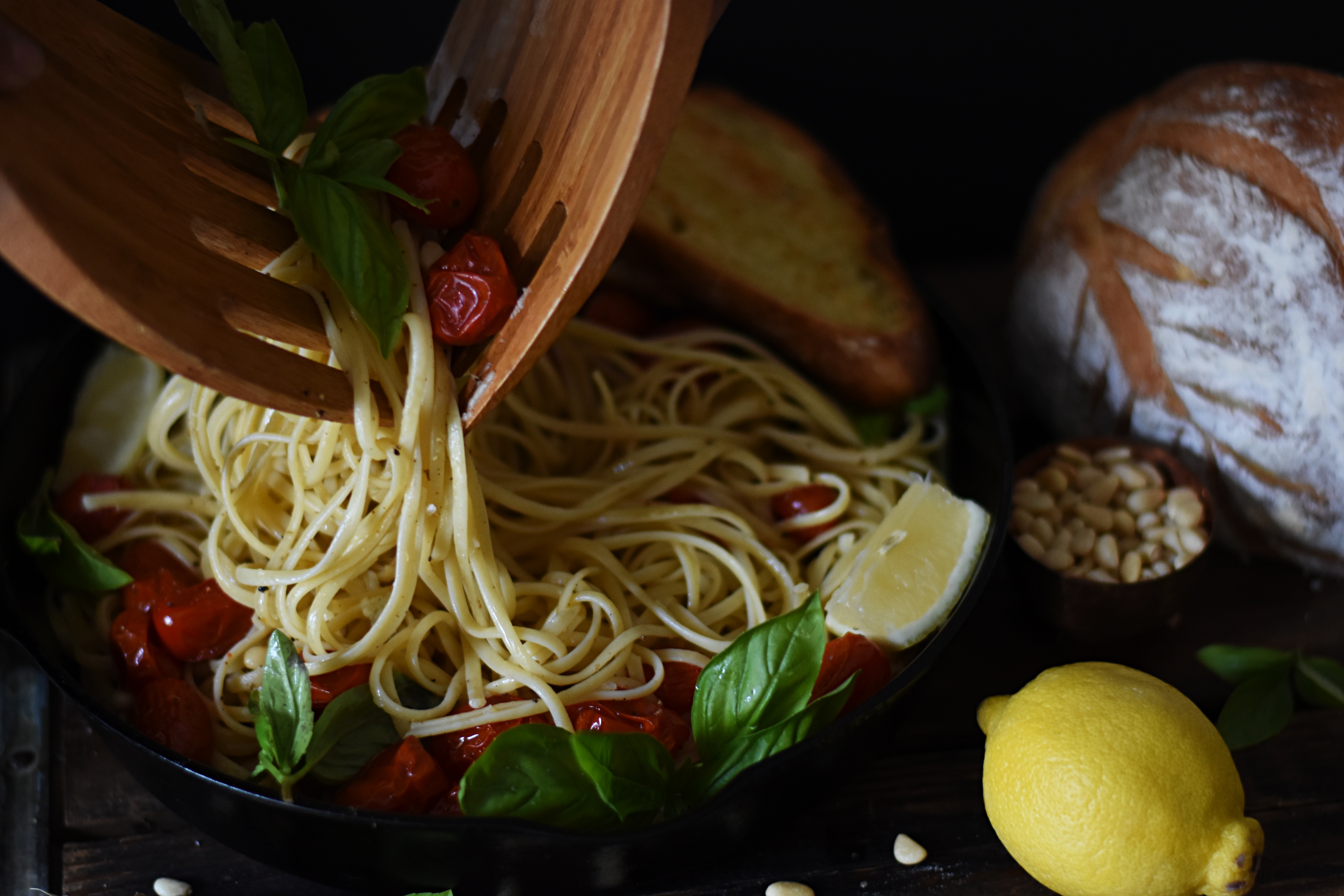 Quick Linguine with Roasted tomatoes and fresh basil