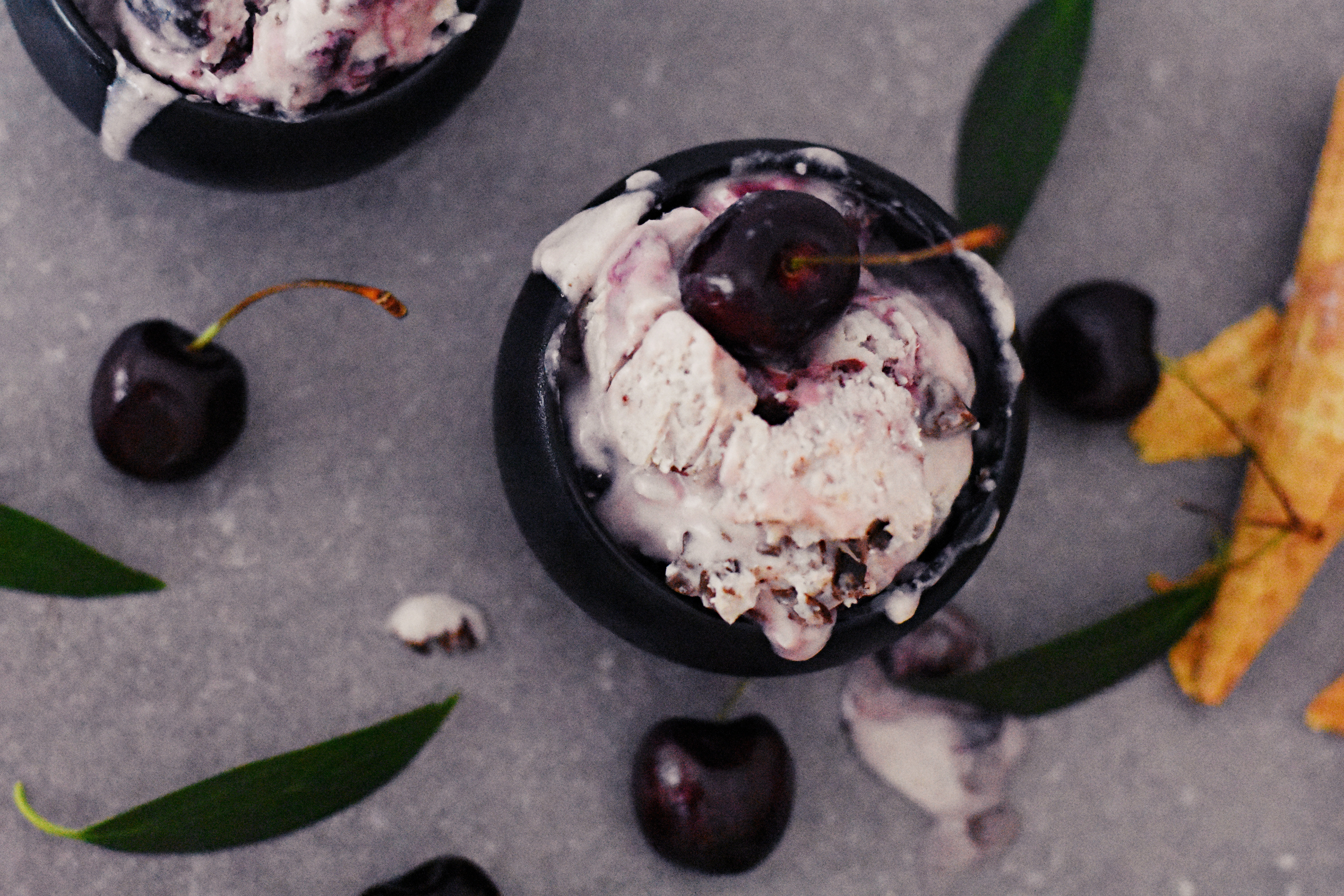 no churn cherry and dark chocolate ice cream