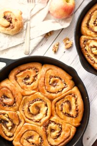 apple cinnamon rolls