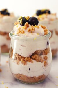 No-Bake blueberry cheesecake cups