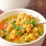 Chickpea Curry Stew | Vegan detox stew | elkeliving.com