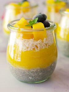 mango chia pudding