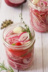 quick pickled red onions