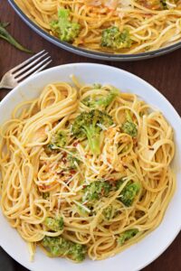 creamy broccoli parmesan pasta