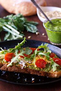 pesto breakfast toast