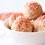 strawberry macaroons